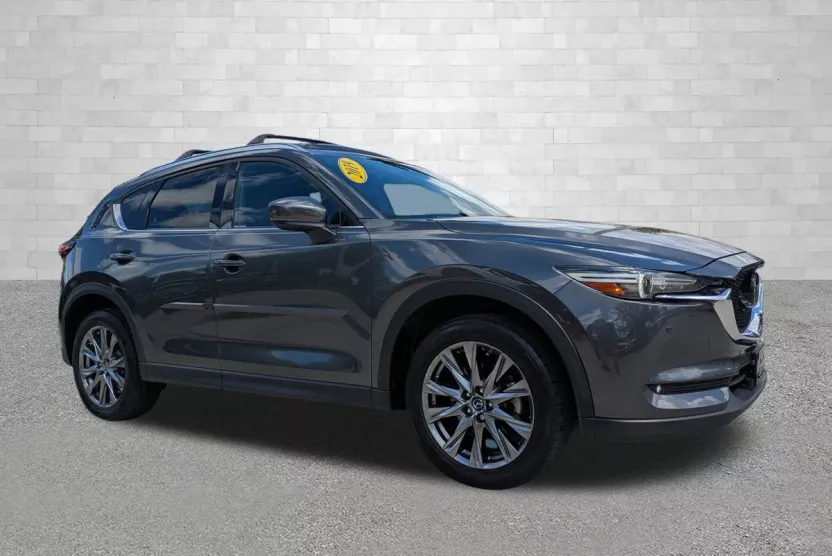 2019 Mazda CX-5 Signature photo 1