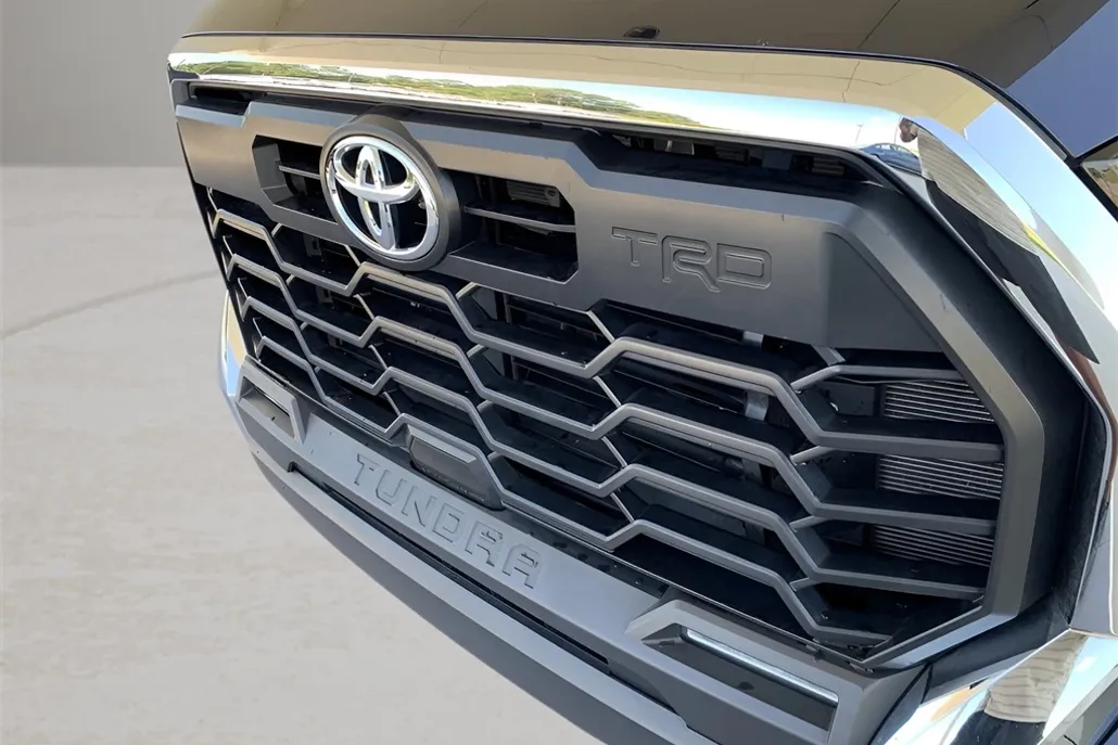 2024 Toyota Tundra SR5 photo 1
