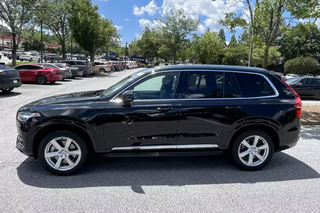 2024 Volvo XC90 B5 AWD Core photo 1
