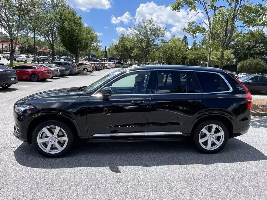2024 Volvo XC90 B5 AWD Core photo 1