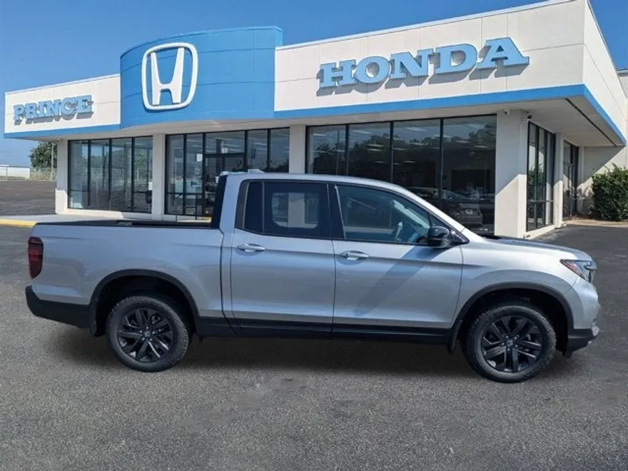 2025 Honda Ridgeline Sport photo 1