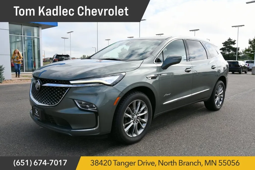 2023 Buick Enclave Avenir photo 1