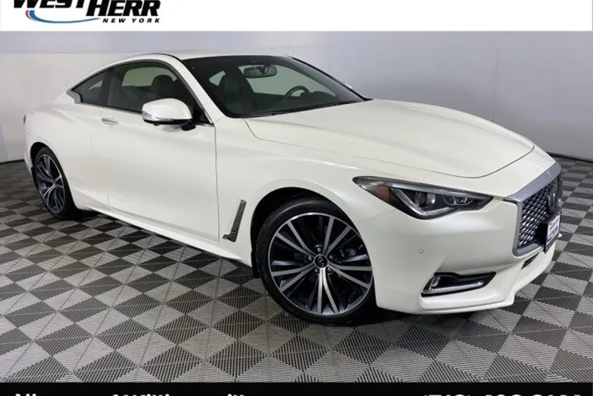 2022 Infiniti Q60 Luxe photo 1