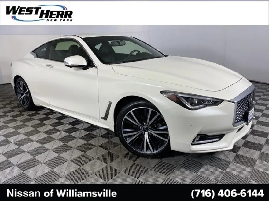 2022 Infiniti Q60 Luxe photo 1
