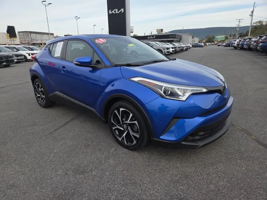 2018 Toyota C-HR XLE photo 1