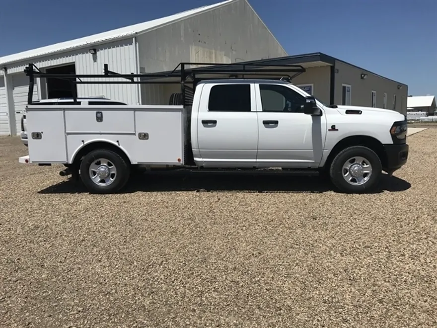 2024 Ram 3500 Tradesman photo 1