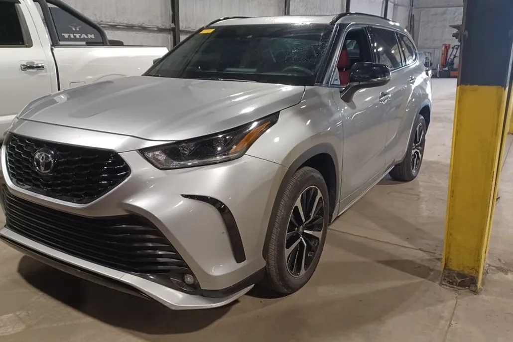 2021 Toyota Highlander XSE photo 1