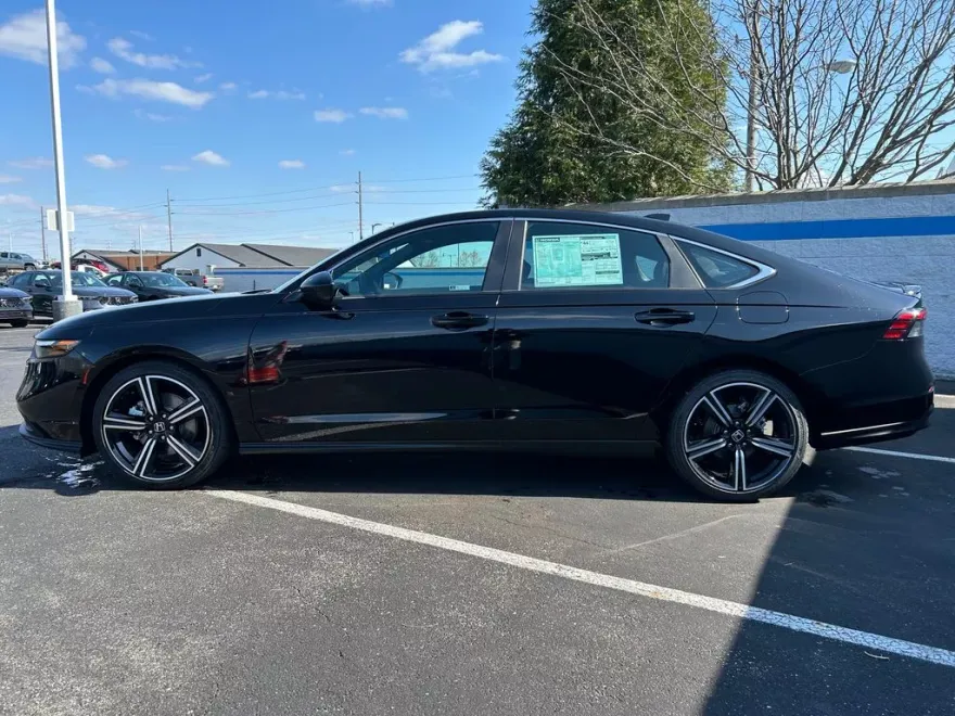 2025 Honda Accord Sport photo 1