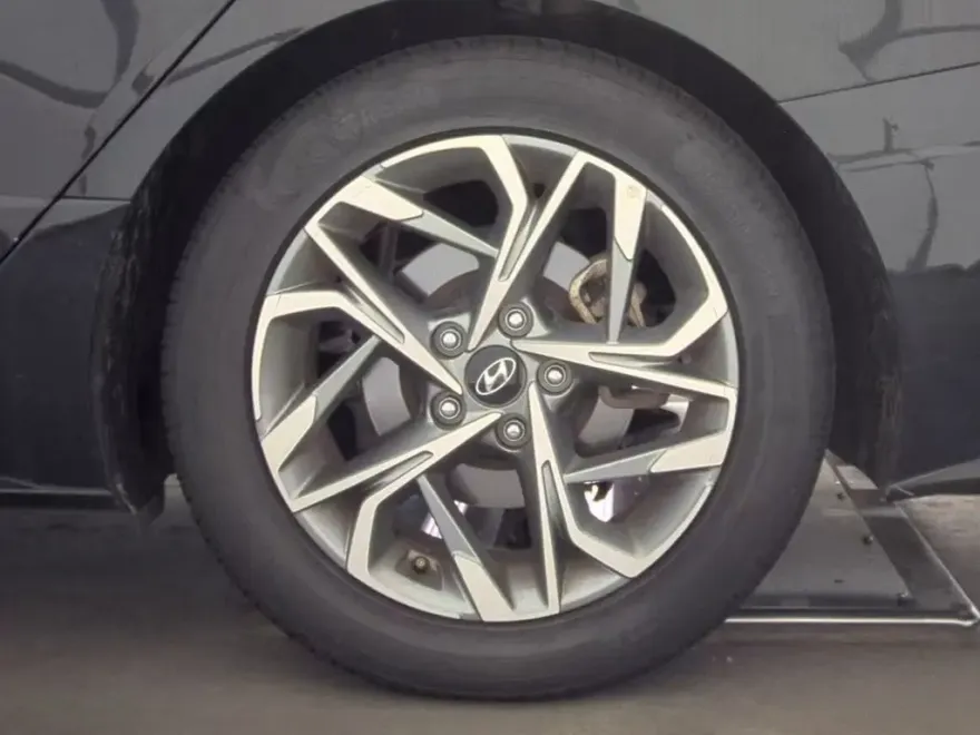 2023 Hyundai Sonata SEL photo 1