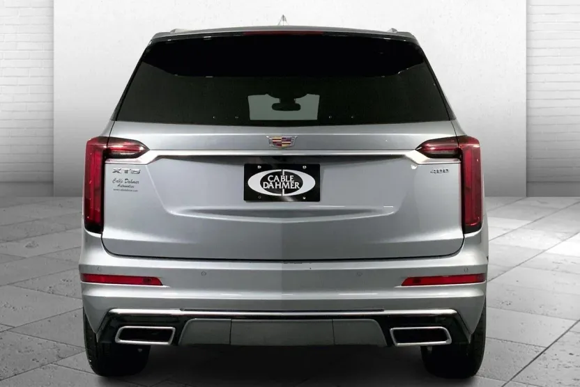 2025 Cadillac XT6 Premium Luxury photo 1