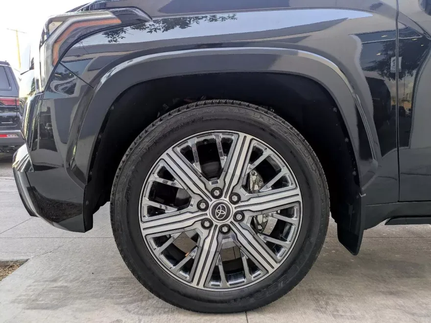 2023 Toyota Sequoia TRD Pro photo 8