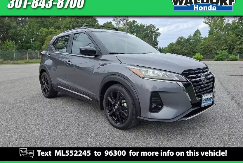 2021 Nissan Kicks SR photo 1