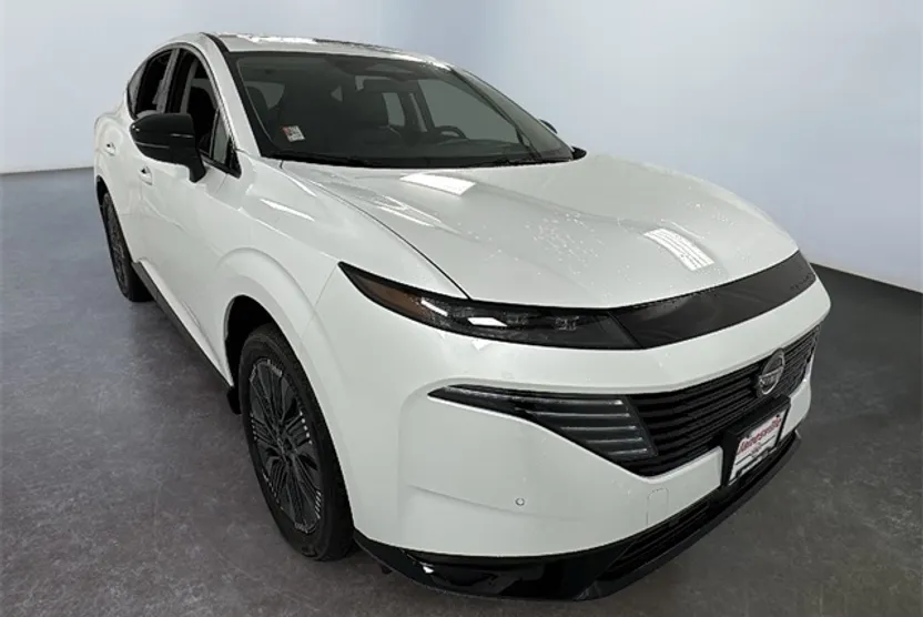 2025 Nissan Murano Platinum photo 1