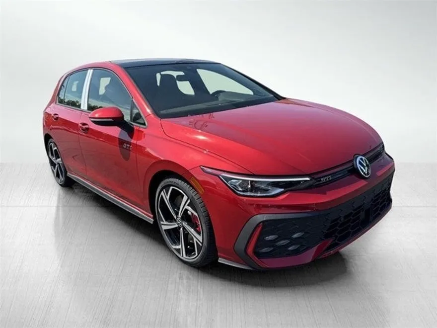 2025 Volkswagen Golf GTI SE photo 1