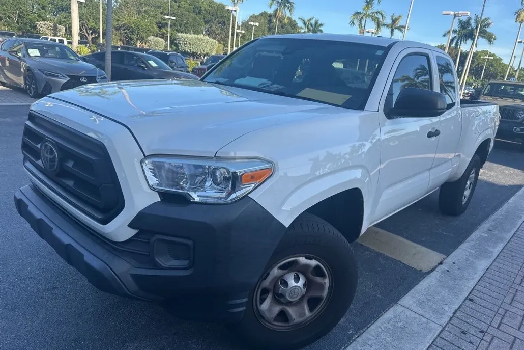 2020 Toyota Tacoma SR5 photo 1