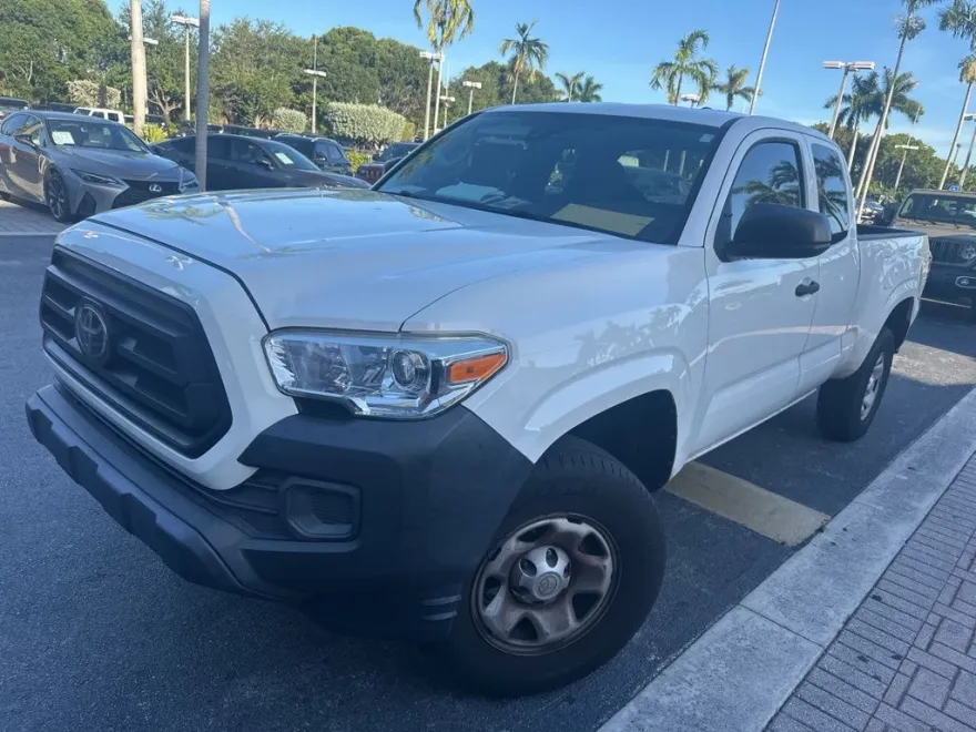 2020 Toyota Tacoma SR5 photo 1