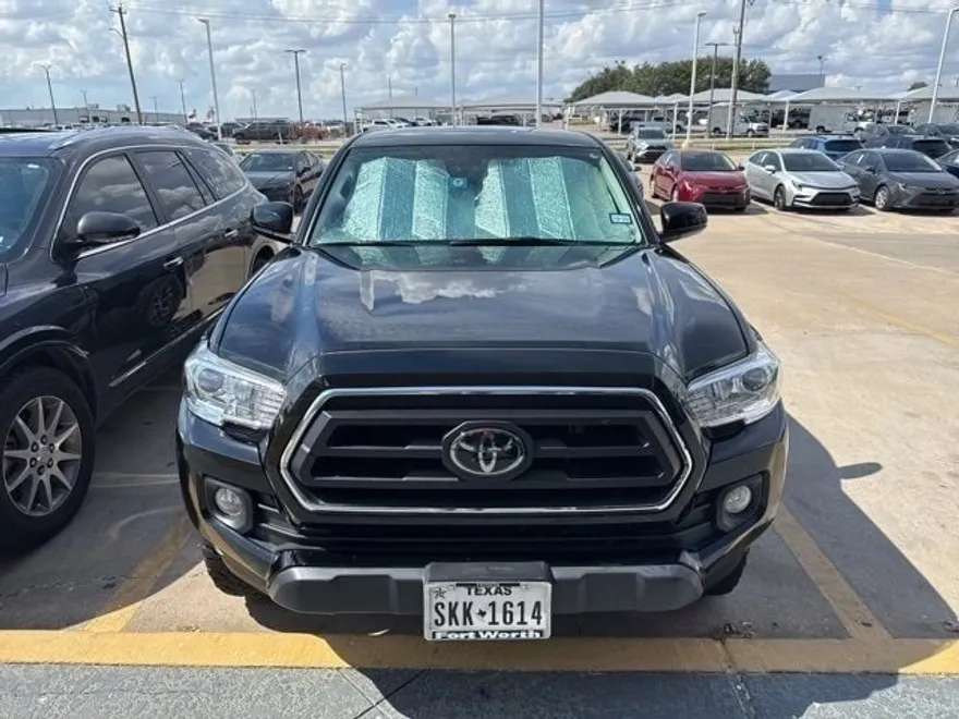 2023 Toyota Tacoma SR5 V6 photo 1