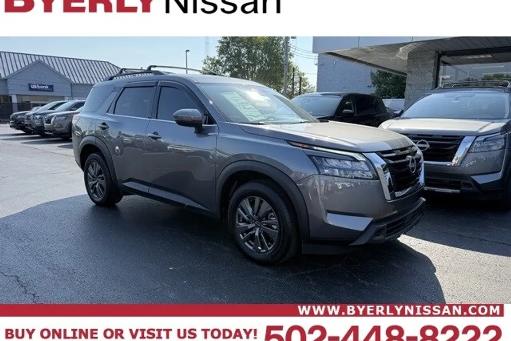 2023 Nissan Pathfinder SV photo 1