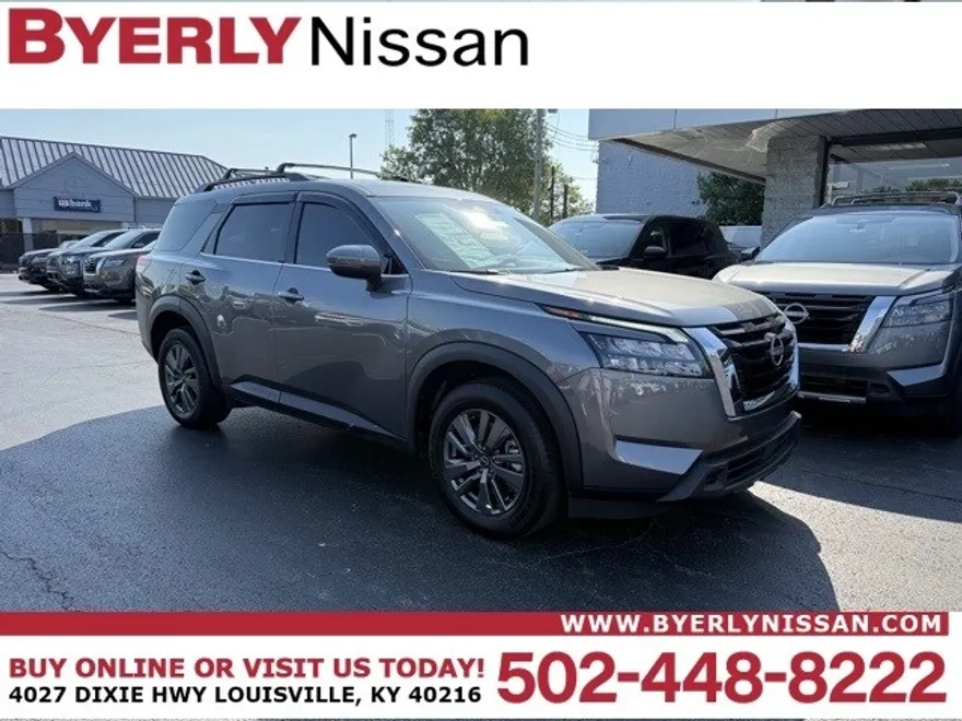 2023 Nissan Pathfinder SV photo 1