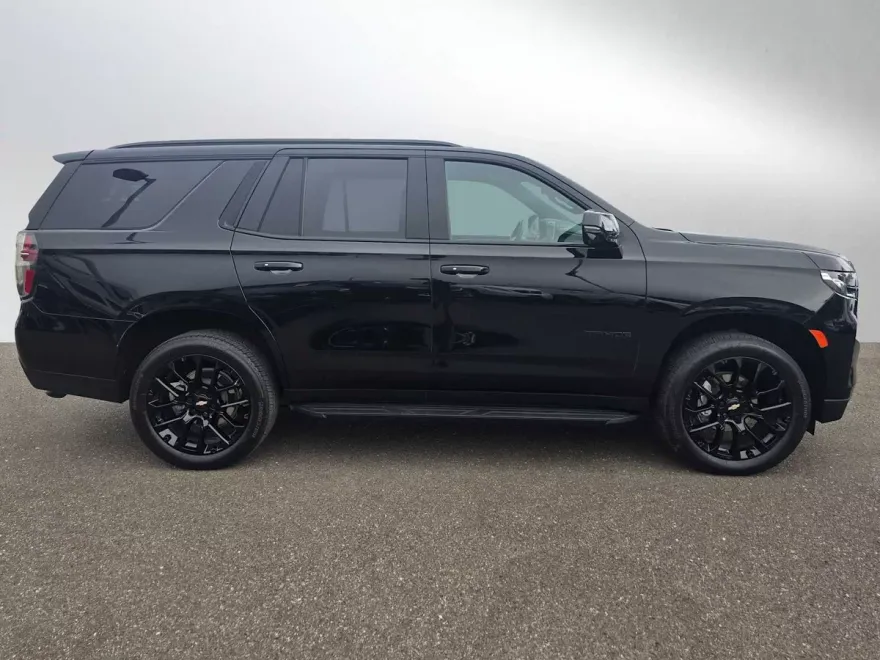 2024 Chevrolet Tahoe RST photo 1