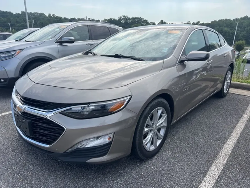 2023 Chevrolet Malibu 1LT photo 1
