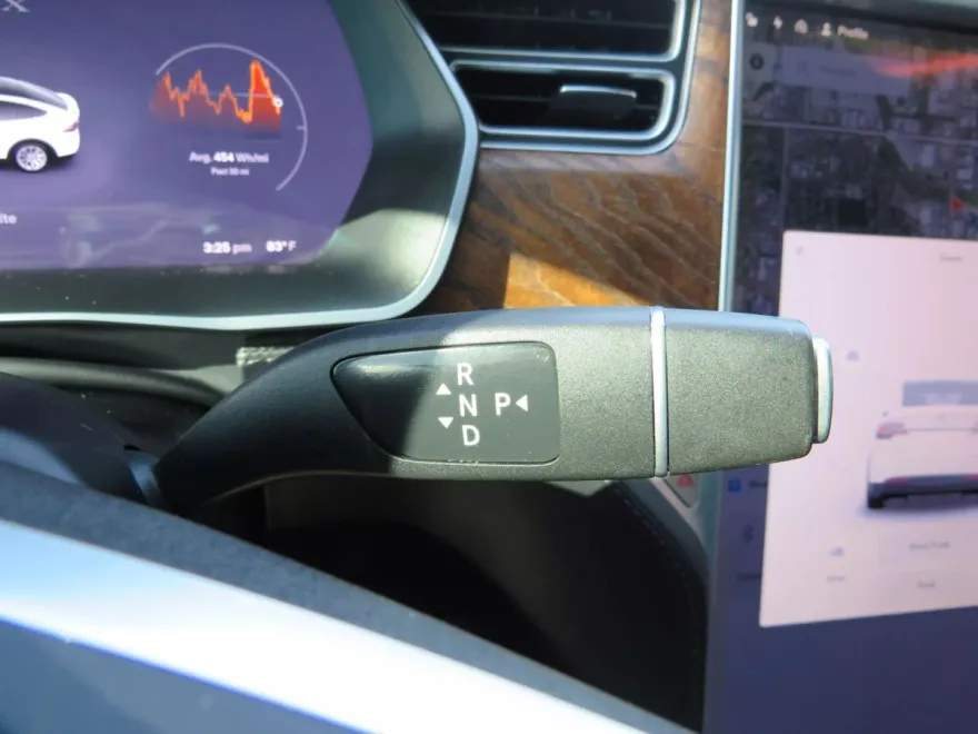 2017 Tesla Model X 100D photo 17