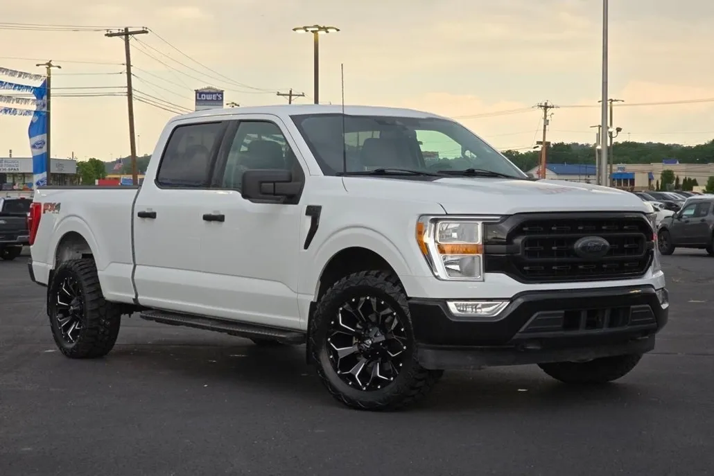 2022 Ford F-150 XLT photo 1