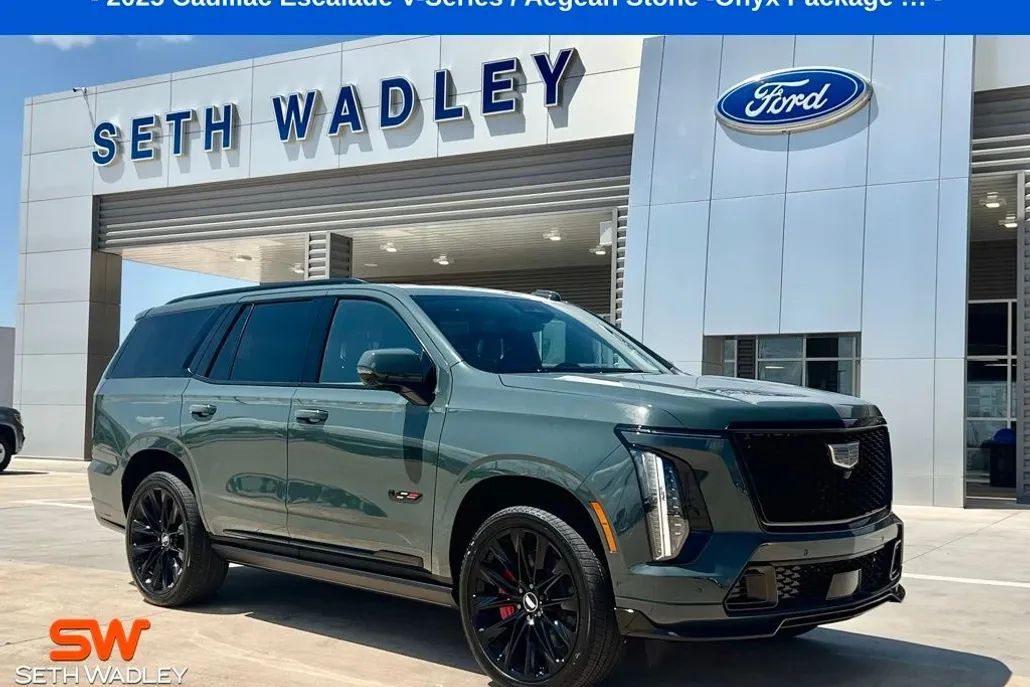 2025 Cadillac Escalade V-Series photo 1