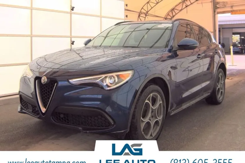 2018 Alfa Romeo Stelvio Sport photo 1