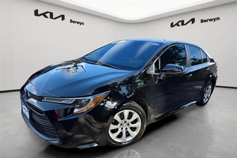 2024 Toyota Corolla LE photo 1
