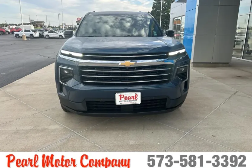 2026 Chevrolet Traverse photo 1