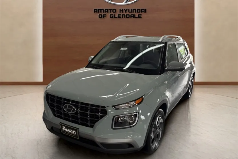 2025 Hyundai Venue Limited photo 1