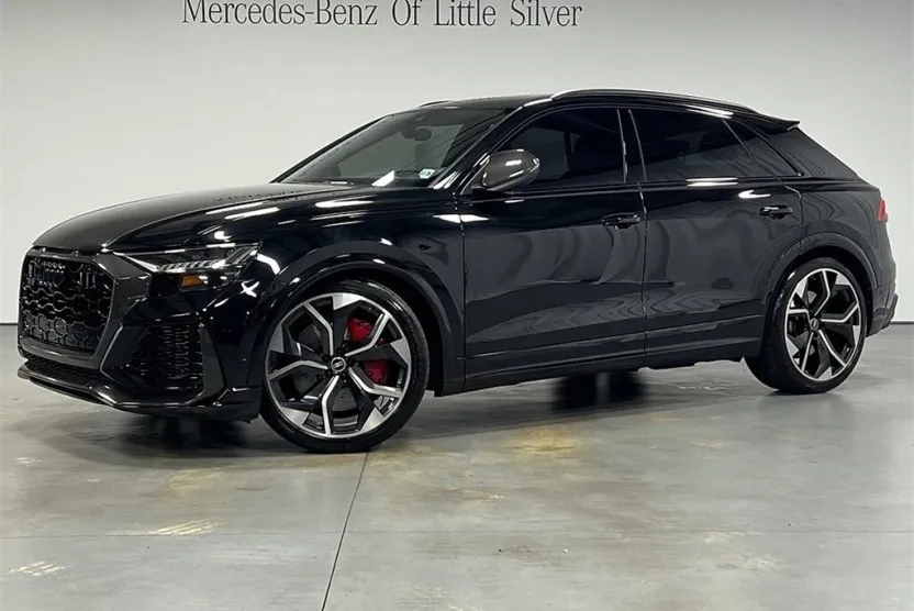 2022 Audi RS Q8 photo 1