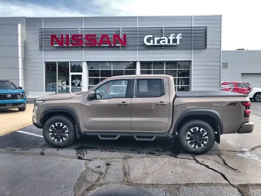 2023 Nissan Frontier Crew Cab PRO-4X photo 1
