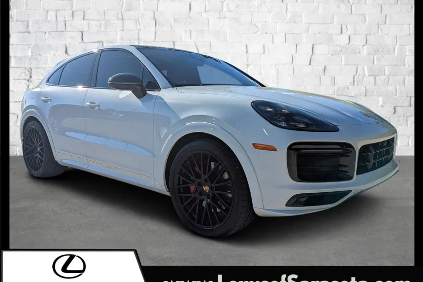 2023 Porsche Cayenne GTS Coupe photo 1