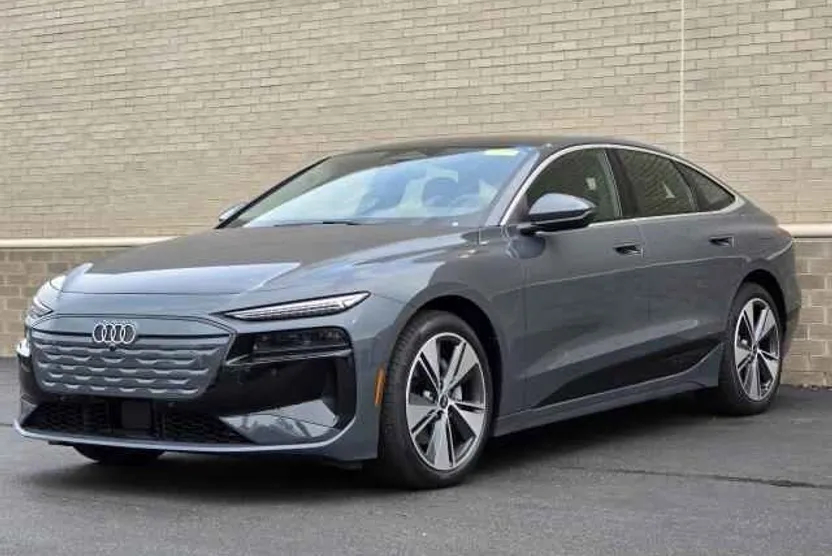 2025 Audi A6 Premium Plus Quattro photo 1
