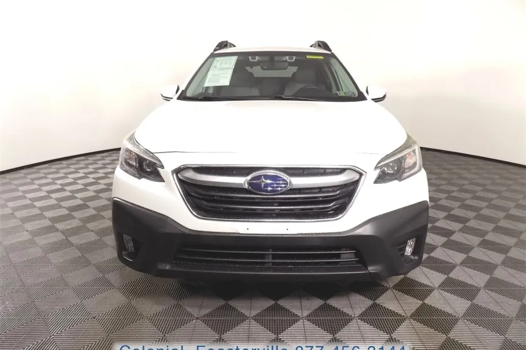 2020 Subaru Outback Premium photo 1