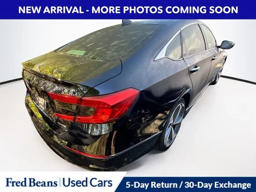 2018 Honda Accord Touring photo 1
