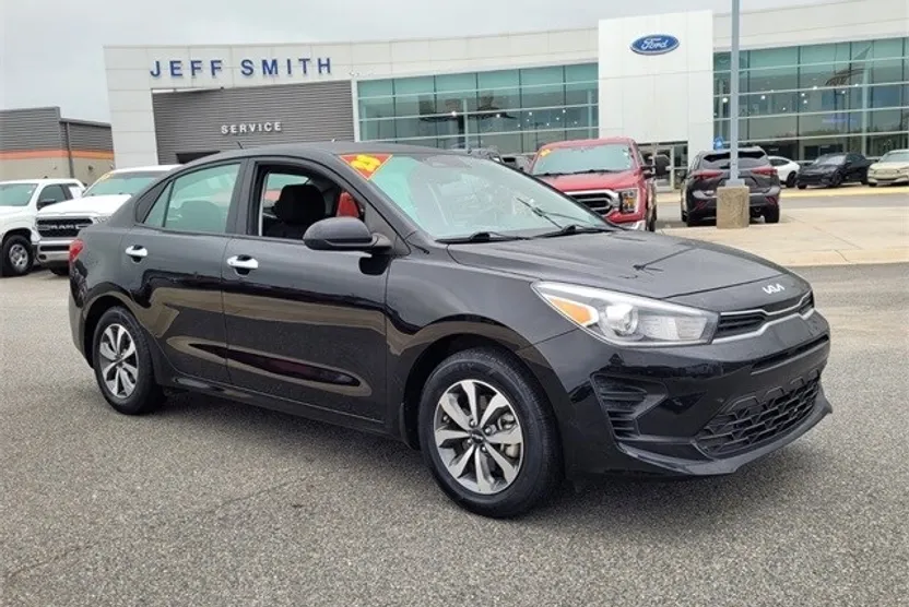 2023 Kia Rio LX S photo 1