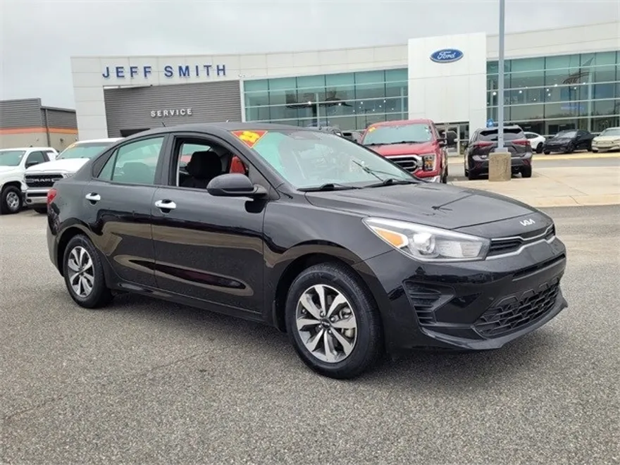 2023 Kia Rio LX S photo 1