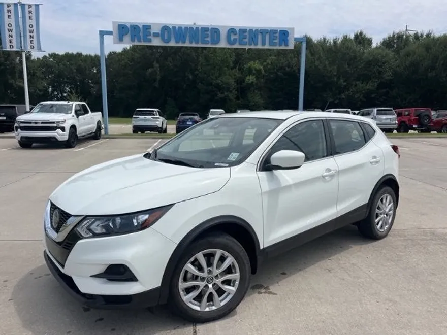 2022 Nissan Rogue Sport S photo 1