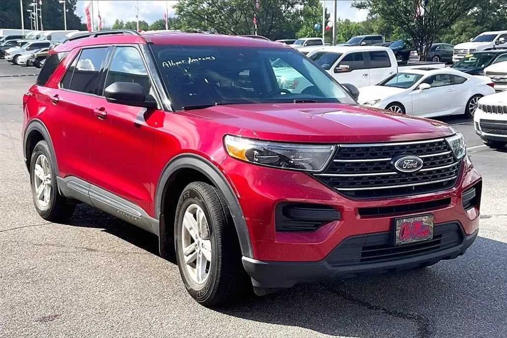 2022 Ford Explorer XLT photo 1