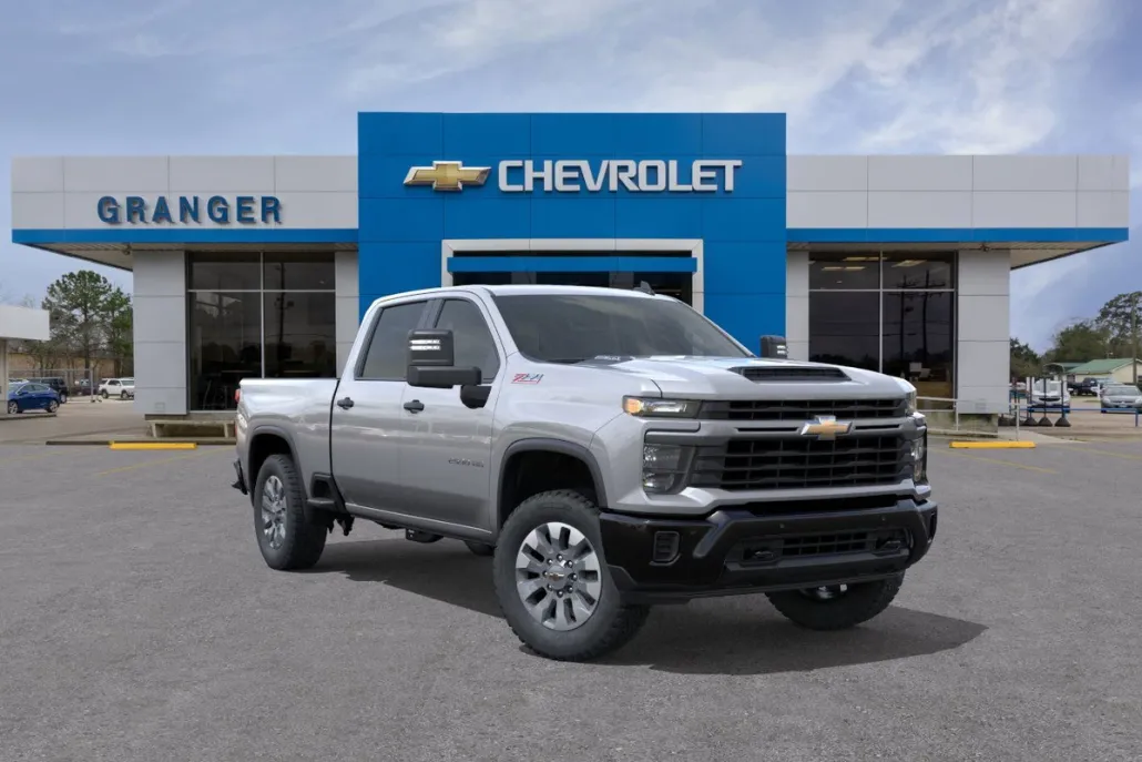 2025 Chevrolet Silverado 2500HD Custom photo 1