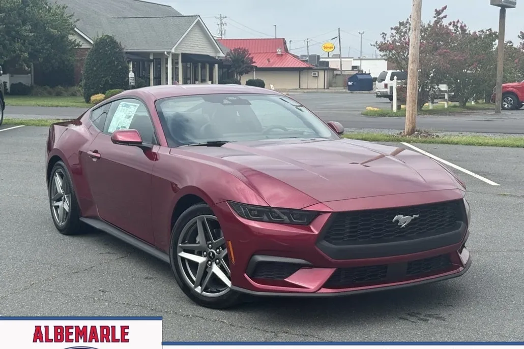 2025 Ford Mustang EcoBoost photo 1