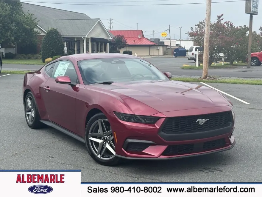 2025 Ford Mustang EcoBoost photo 1