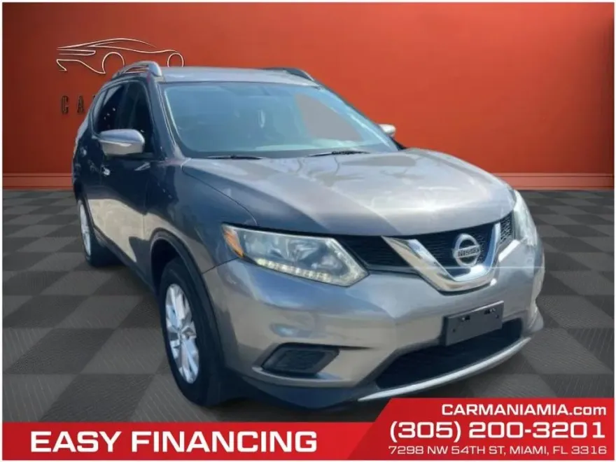 2015 Nissan Rogue SV photo 1
