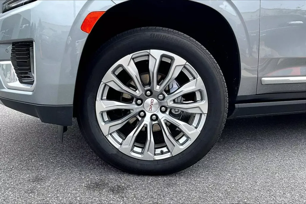 2024 Gmc Yukon Denali photo 1