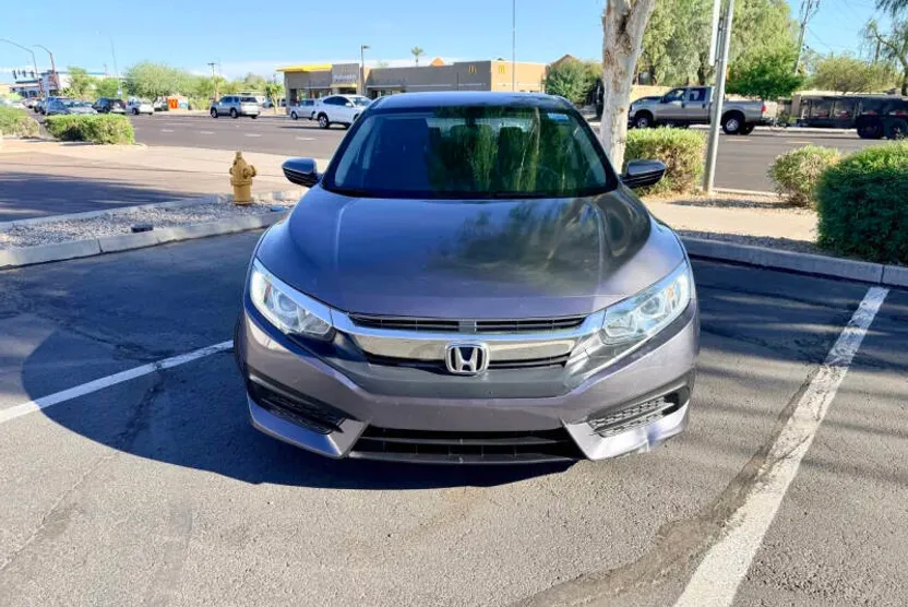 2018 Honda Civic LX photo 1