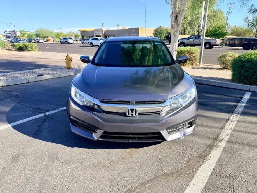 2018 Honda Civic LX photo 1