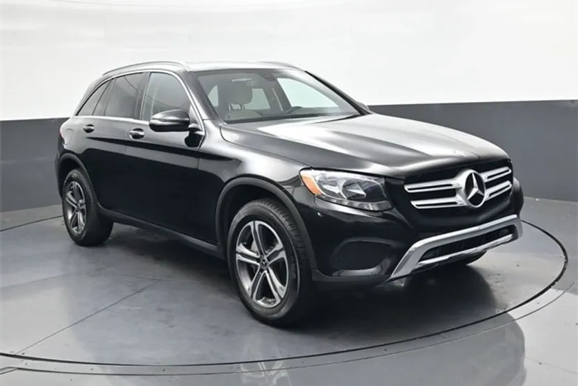 2018 Mercedes Benz GLC 300 4MATIC photo 1